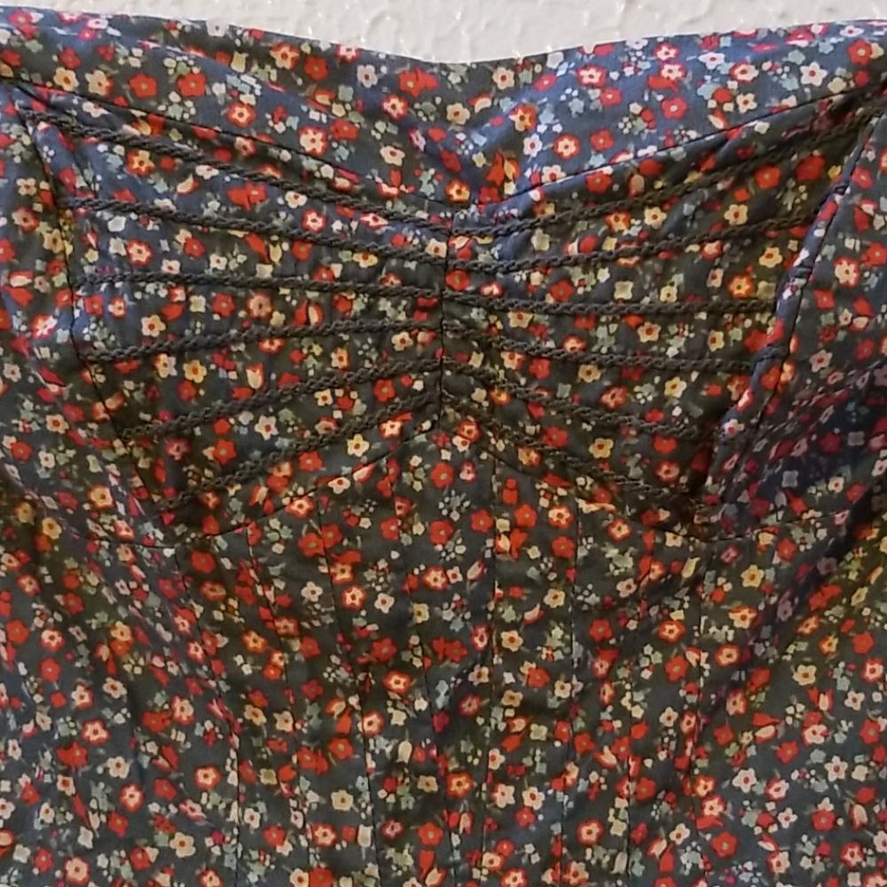 Dress - Picture 2 of 4